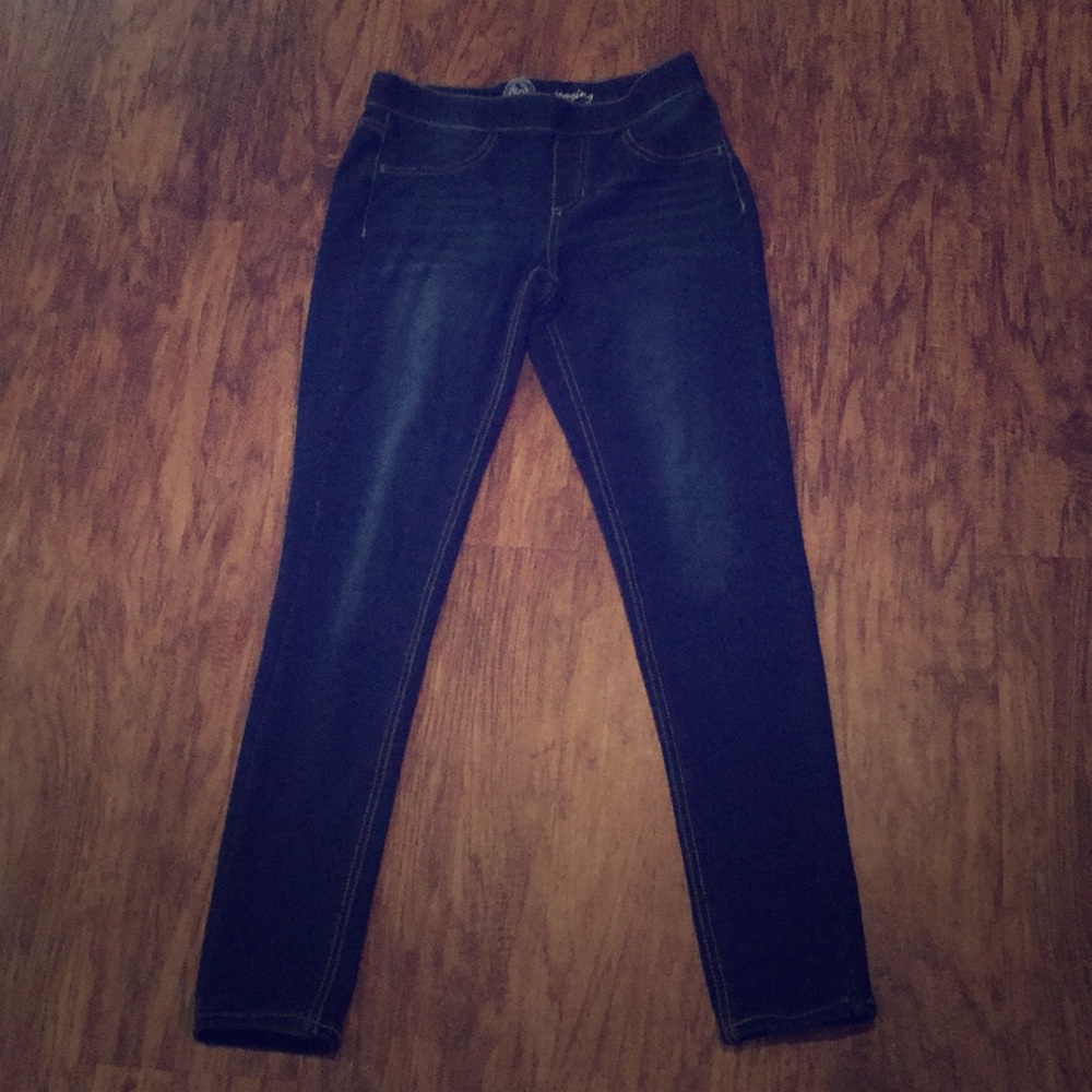 a pair of SO™️ girls jeans
